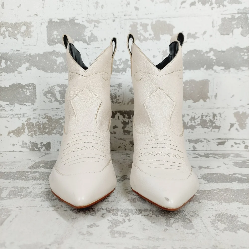 NEW Jessica Simpson Nelda Cream/Off White Faux Leather Western Ankle Boots M1038 - Picture 3 of 12